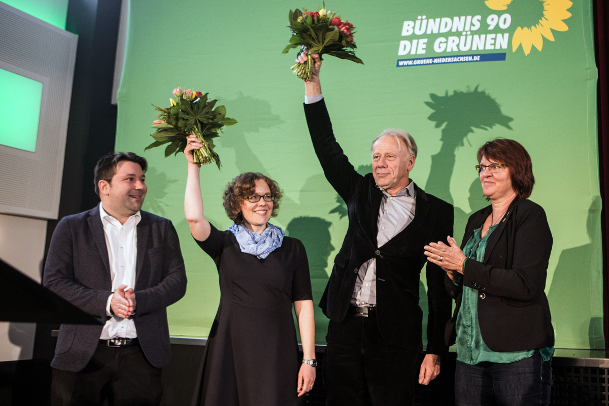 Julia Verlinden und Jürgen Trittin nach der Wahl auf die Liste der niedersächsischen Grünen zur Bundestagswahl 2017