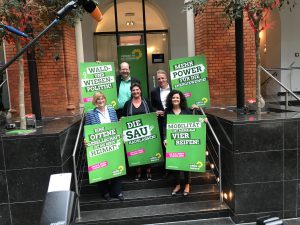 Grünes Spitzenteam bei der Kampagnenvorstellung zur Landtagswahl 2017: (v.h.l.) Christian Meyer, Stefan Wenzel, Antje Niewisch-Lennartz, Anja Piel, Gabriele Heinen-Kljajić (Grüne Minister*innen der Regierung in Niedersachsen).