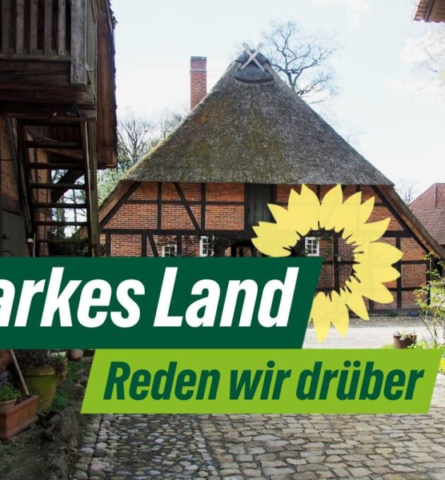 Schriftzug "Starkes Land Reden wir drüber" über einem Bild eines ländliches Hauses.