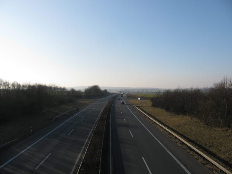 Autobahnbau auf Kosten der Infrastruktur