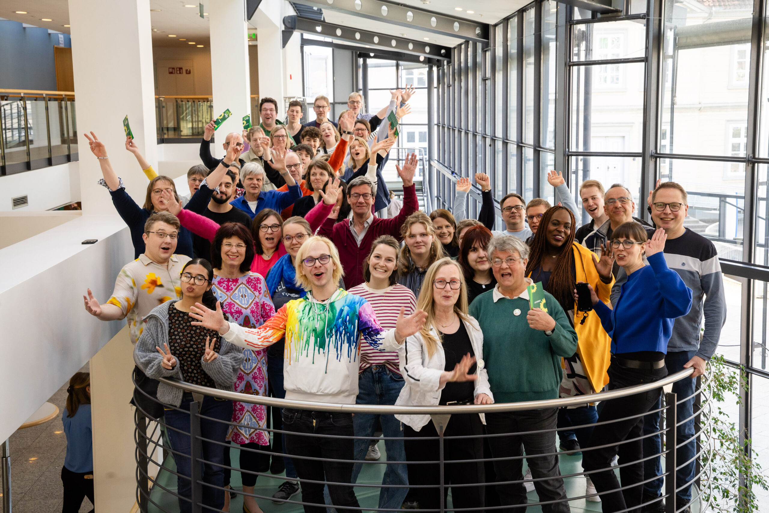 Jubelnder grüner Kreisverband