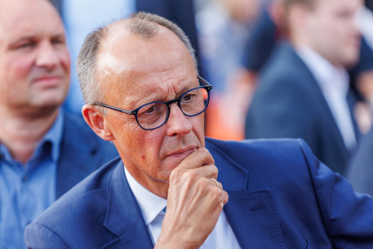 Ein Jahr Kanzler: Merz bremst Niedersachsens Zukunft